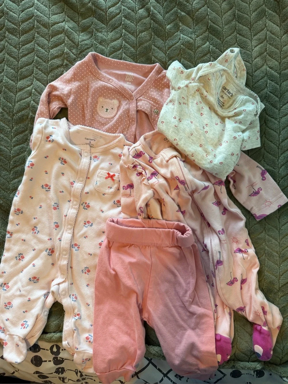 0-3 months-9mo Baby Girls Mixed Outfit/sleepers 20+ pieces